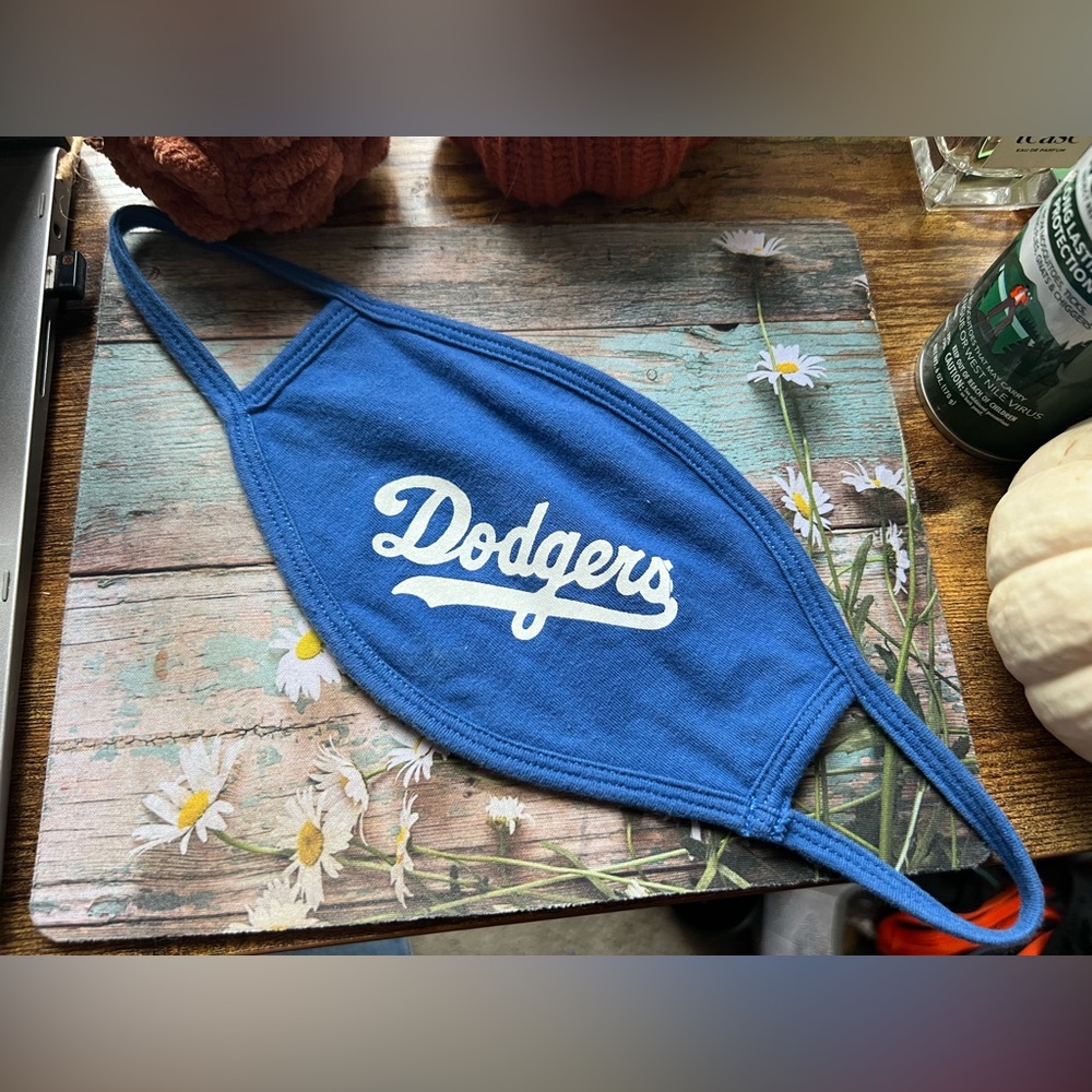 2- Dodgers Face Mask